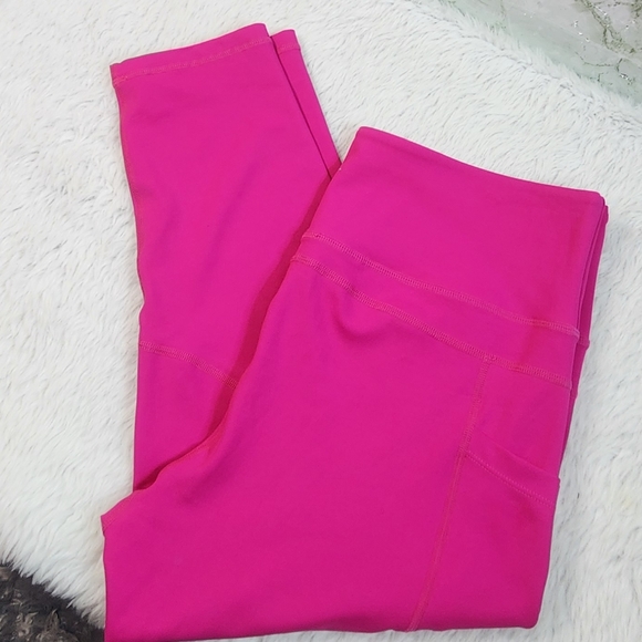 ZYIA ACTIVE Pink Capri Leggings - Picture 1 of 13